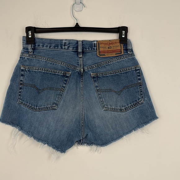 Diesel High Rise Buttonfly Denim/Jean Shorts. Frayed Hems. Size 30. - Picture 7 of 12